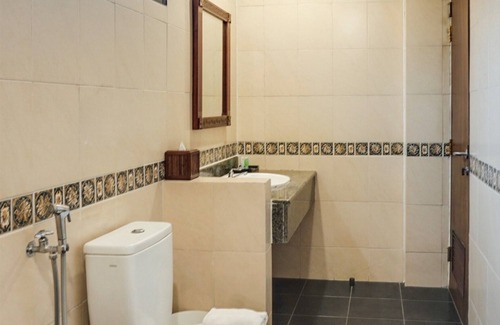 Old Jakarta Hotel | Comfortable Stay at Townhouse OAK Bi Executive with Breakfast