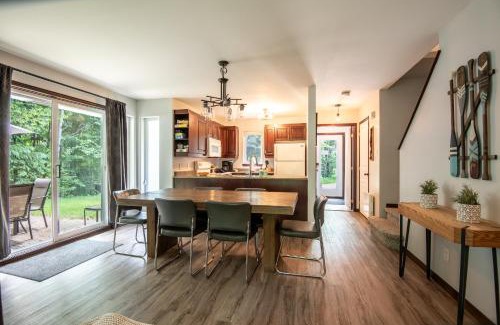 Mont-Tremblant House | Relaxing Golf Retreat with Pool Access - Townhouse Aiglon 1717