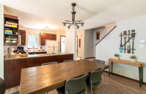 Mont-Tremblant House | Relaxing Golf Retreat with Pool Access - Townhouse Aiglon 1717