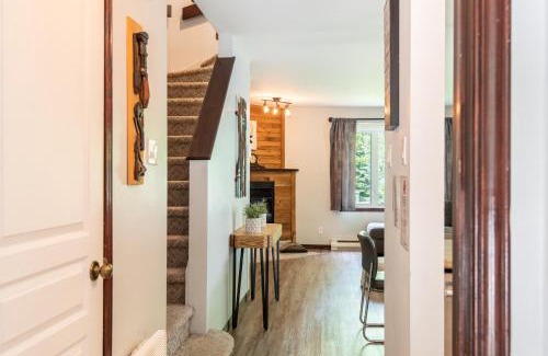 Mont-Tremblant House | Relaxing Golf Retreat with Pool Access - Townhouse Aiglon 1717