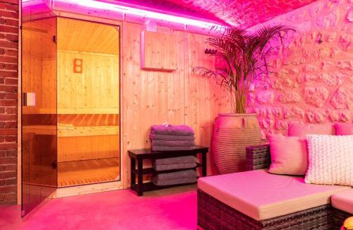 Trouville-sur-Mer Apartment | Discover TOWNHOUSE TROUVILLE - Appart'Hotel & Studios