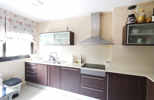 Cubelles House | Family-Friendly Townhouse with Pool and Spa Amenities