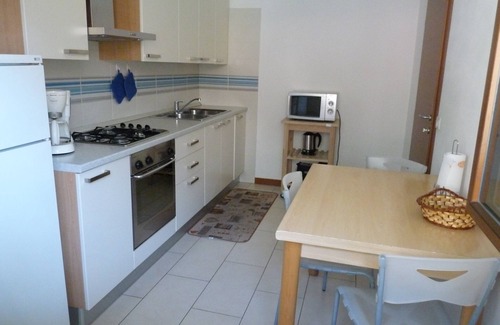 Tenno Apartment | Garden-View Townhouse: 10/10 Guest Rated Family Retreat