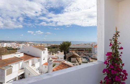 Lagos House | Seaside Townhouse with Breathtaking Views and Terrace