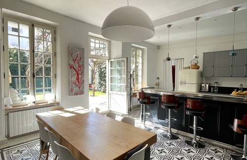 Cadereau House | Idyllic Townhouse with Pool - Experience Country Living