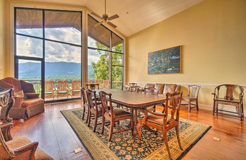 Townsend House | Relaxing Townsend Retreat with Private Hot Tub & Deck