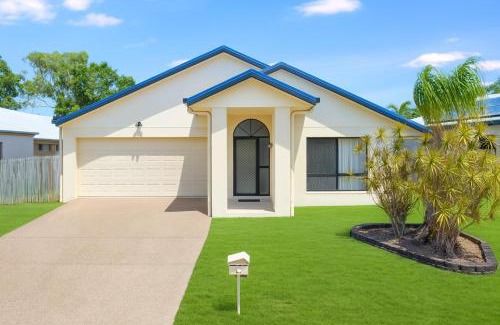 Annandale House | Delightful Home Stay in Townsville for Families and Guests