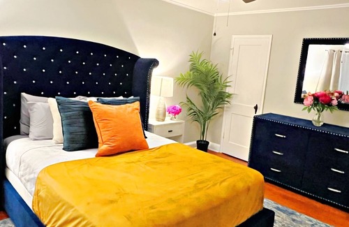 Towson House | Family-Friendly Towson Center B: Welcoming Pets Too!