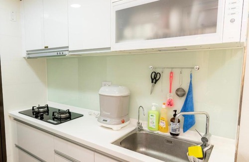 Annan District Apartment | Enchanting Toy Castle for Family Fun and Pet-Friendly Stays