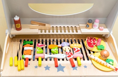 Annan District Apartment | Enchanting Toy Castle for Family Fun and Pet-Friendly Stays