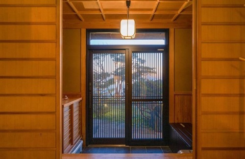 Toyako Apartment | Toya Cliff House Modern Kominka (Japanese style house) with spectacular ocean.