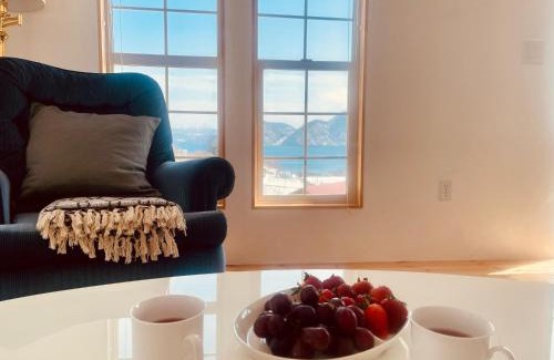 Toya House | Scenic TOYA LAKEHILL CABIN: Exceptional Lake View Retreat