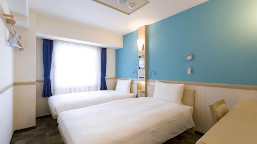 Chofu Hotel | Cozy Toyoko Inn Chofu: Family-Friendly with Breakfast