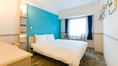 Chofu Hotel | Cozy Toyoko Inn Chofu: Family-Friendly with Breakfast