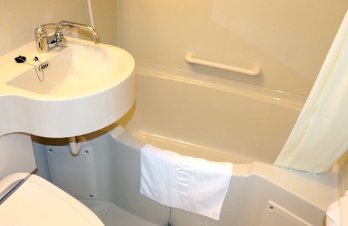 Hama Machi Hotel | Convenient Stay at Toyoko Inn Marugame Ekimae with Breakfast