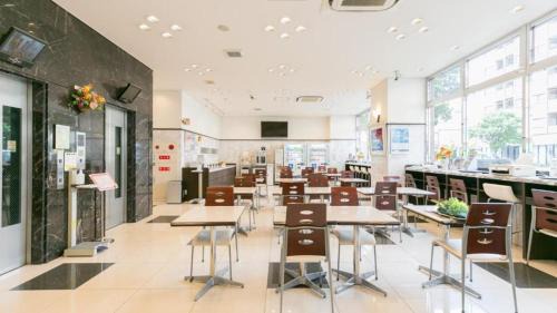 Fujieda Hotel | Convenient Stay at Toyoko Inn Shizuoka Fujieda with Breakfast