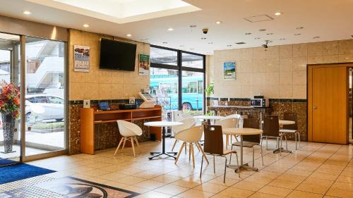 Nishikasai Hotel | Discover Toyoko Inn Tokyo Tozai-sen Nishi-kasai Family Stay