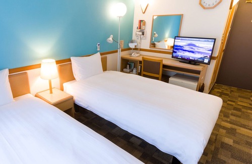 Chinatown Hotel | Discover Toyoko Inn Yokohama Stadium Mae with Kitchen & Breakfast