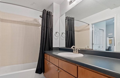 Pemberton Heights Apartment | TP 107 Luckey · ATX Street Side Cozy Condo! GREAT location