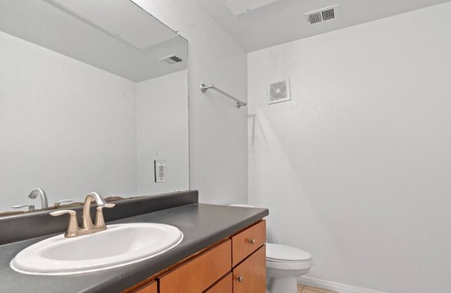 Pemberton Heights Apartment | TP 107 Luckey · ATX Street Side Cozy Condo! GREAT location
