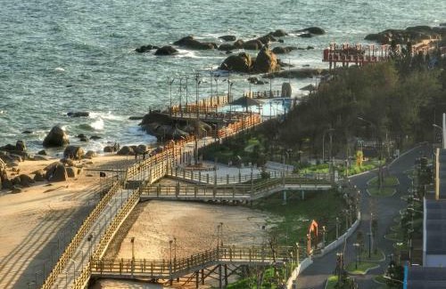 Ba Ria Resort | Relax at Trân Châu Beach & Resort with Oceanfront Views