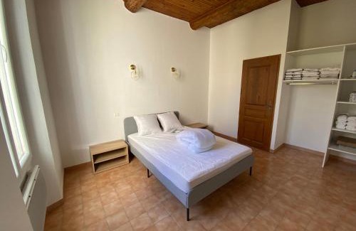 Riez Apartment | Elegant Apartment in Historic Riez - Pet & Child Friendly