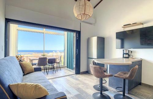 L'Ile-Rousse Apartment | Oceanfront Duplex with Panoramic Views, Rated 10/10
