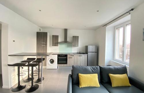 Belfort Apartment | Bright & Modern T2: Guest Rated 9.6, Perfect for Families