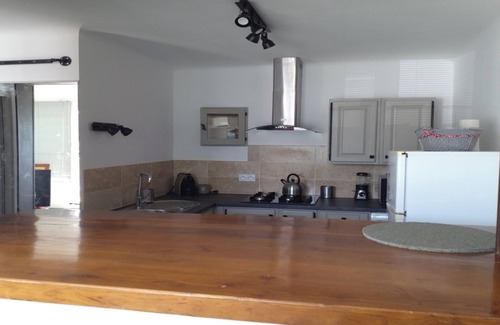 Carry-le-Rouet Apartment | Beautiful T2 Apartment by the Port of Carry le Rouet