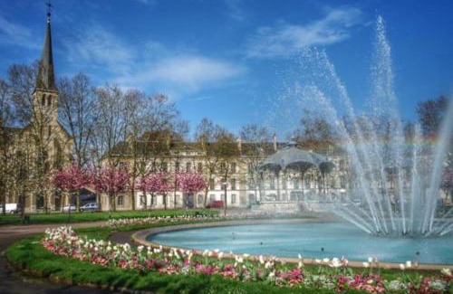 Faubourg Sud Apartment | Beautiful Dijon Apartment with Ocean Views & Family Amenities