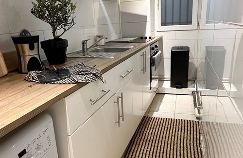 Quartier Saint-Ambroise Apartment | Bright and Inviting Apartment with 10/10 Guest Rating