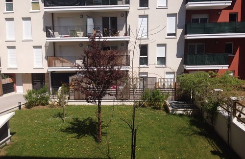 Cote d'Or-Les Sarrazins Apartment | Beautiful Apartment Near Paris for Family Getaways