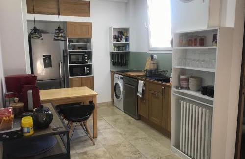 Lodi Apartment | Elegant T3 Apartment near Castellane with Scenic Views