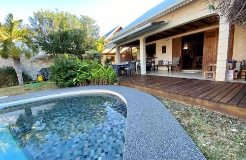Etang Sale Les Bains Villa | Elegant Villa with Heated Pool, Spa & 10/10 Guest Rating
