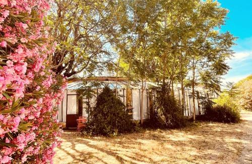 Costieres House | Charming Bohème Retreat with Tennis and Pet-Friendly Amenities