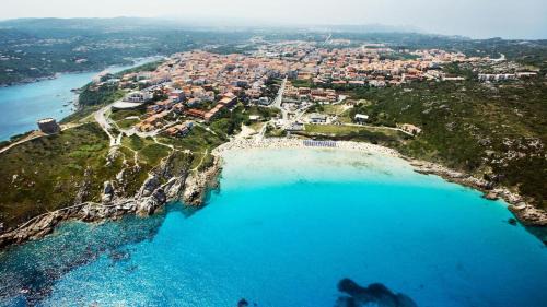 Santa Teresa di Gallura House | Beachfront Escape at TrèSOR with Ocean Views & Dining