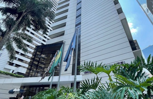 Paraiso Apartment | Discover Três de Julho Flats - Paulista with Ocean Views