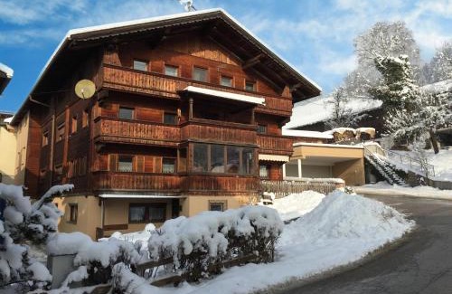 Bruck am Ziller Apartment | Tröger I: Family-Friendly Retreat with 9/10 Guest Rating