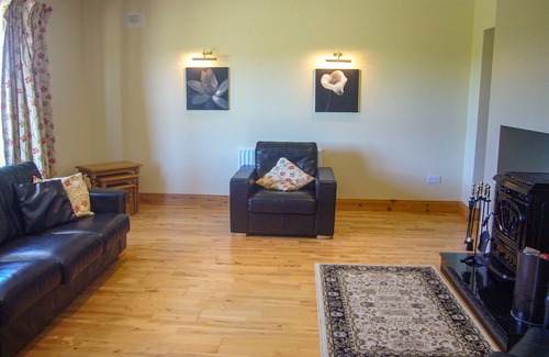Kilmore Cottage | Family-Friendly TRA GHEAL with Garden in Kilmore, Wexford