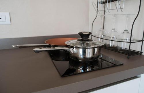 Colazza Apartment | Oceanfront Retreat: Guest Rated 9.5 at Terra, Lago Maggiore