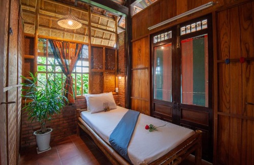 Tra Que Vegetable Village House | Discover Tra Que Flowers Hoi An Homestay with Pool & Family Fun