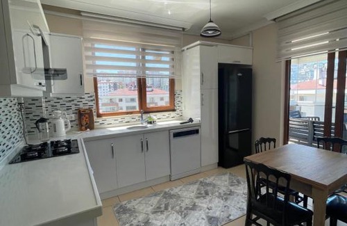 Trabzon Apartment | Inviting 3-Bedroom Rental in Trabzon Çukurçayır