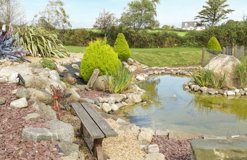 Keadue Apartment | TRAD COTTAGE, pet friendly, with a garden in Culleens, County Sligo