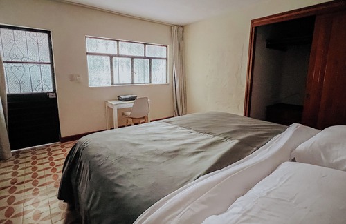 Del Cerrillo Apartment | Traditional apt with garden, chimney, parking and good Wifi next to center