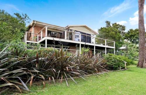 Callala Bay House | Unforgettable Tradewinds: Deck Over the Water Awaits