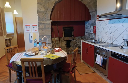 Algarvia Cottage | Tradicampo Casa da Fonte: Breathtaking Views & Garden Oasis