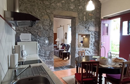 Algarvia Cottage | Tradicampo Casa da Fonte: Breathtaking Views & Garden Oasis