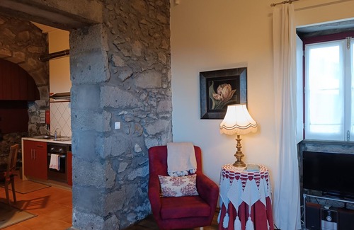 Algarvia Cottage | Tradicampo Casa da Fonte: Breathtaking Views & Garden Oasis