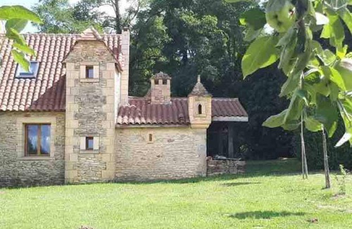 Marcillac-Saint-Quentin Cottage | Traditional stone cottage 5km from Sarlat and 10km Lascaux