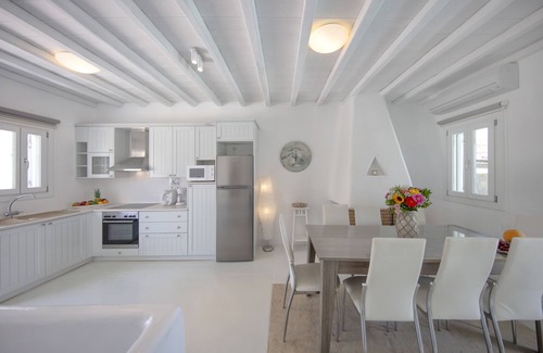 Kalafatis Villa | Oceanfront Villa with Large Pool & Top-Rated Reviews